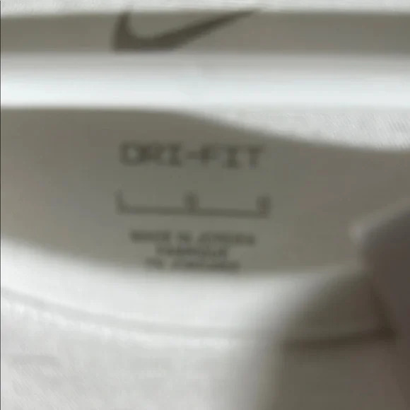 BNWT LARGE Nike White T-Shirt - Picture 2 of 7